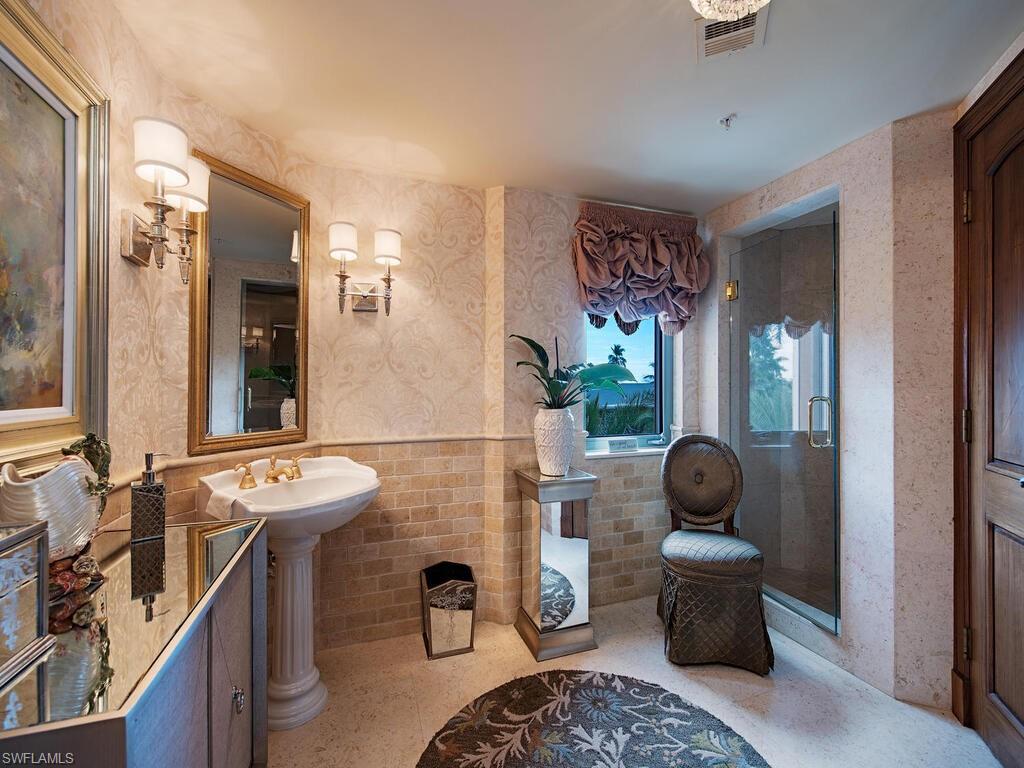 VIA DELFINO - Residential