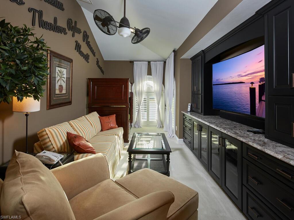 MARCO BEACH - Residential