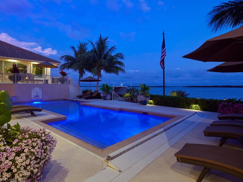 MARCO BEACH - Residential