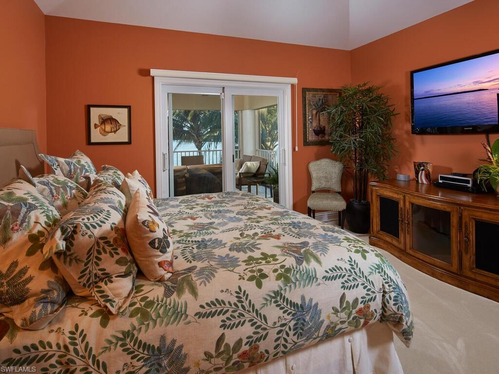 MARCO BEACH - Residential