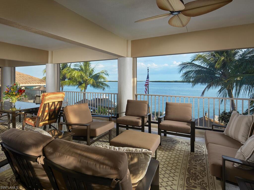 MARCO BEACH - Residential