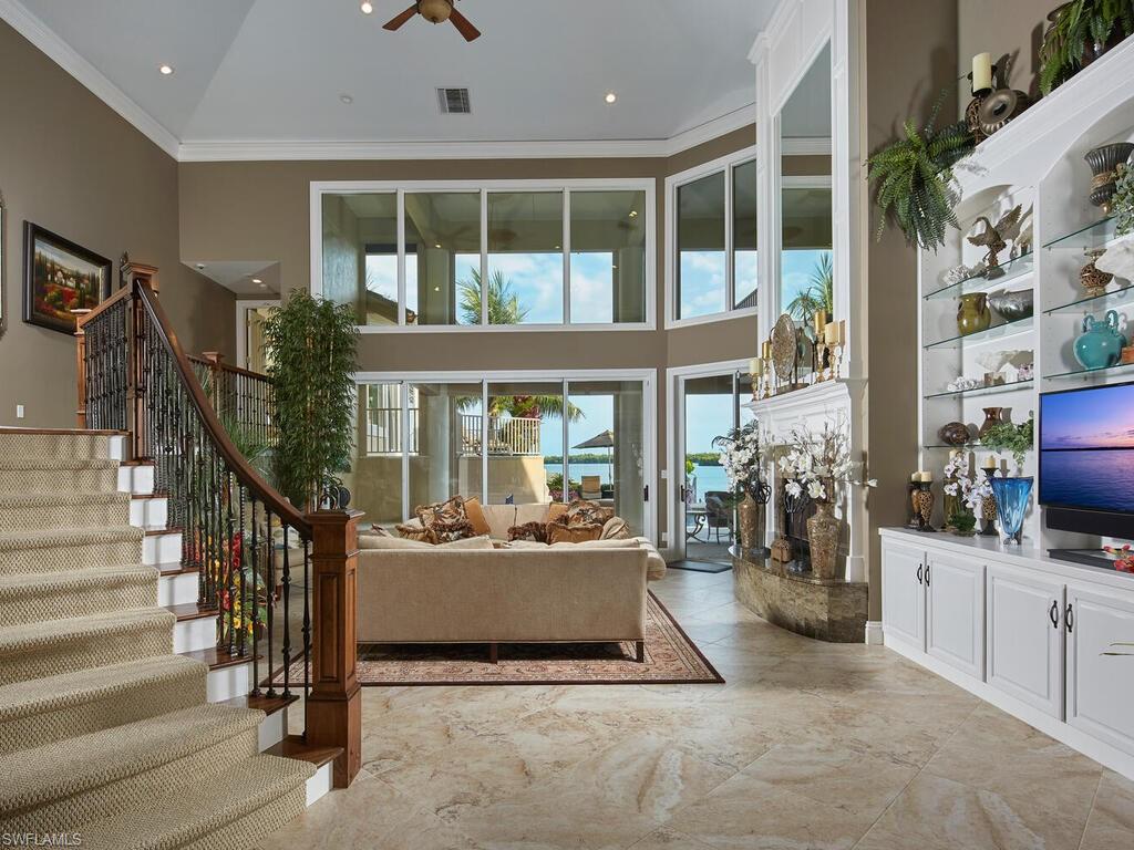 MARCO BEACH - Residential