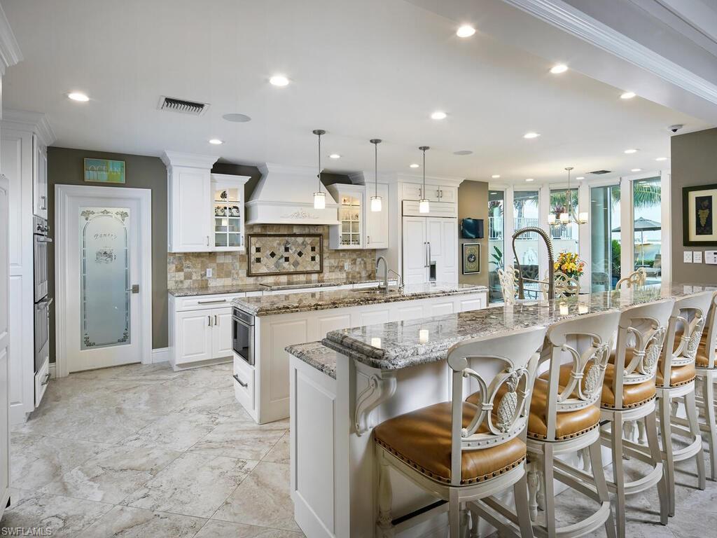 MARCO BEACH - Residential