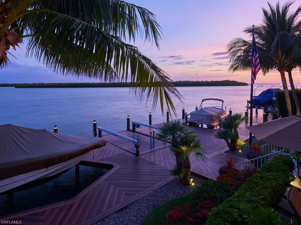 MARCO BEACH - Residential