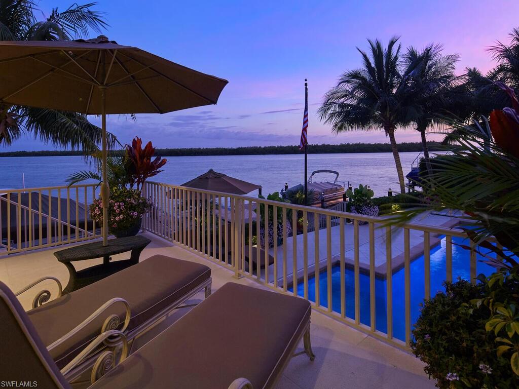 MARCO BEACH - Residential