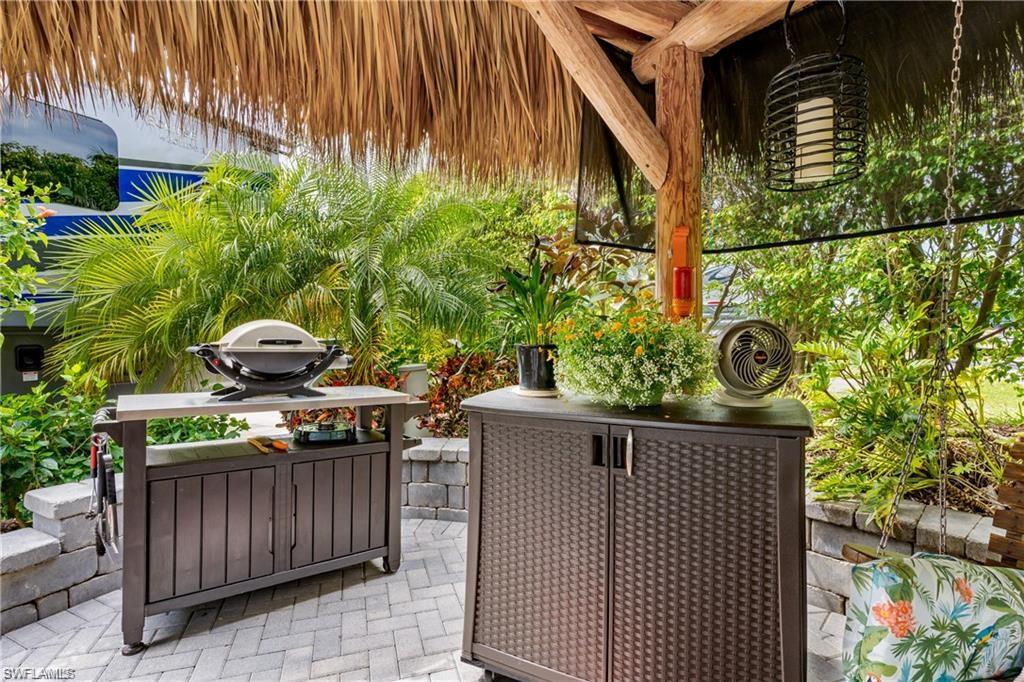 NAPLES MOTORCOACH RESORT - Land