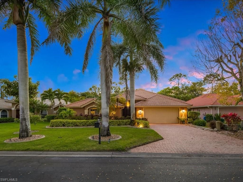 Photo of 1309 Briarwood CT, NAPLES, FL 34104 (MLS # 226016202)