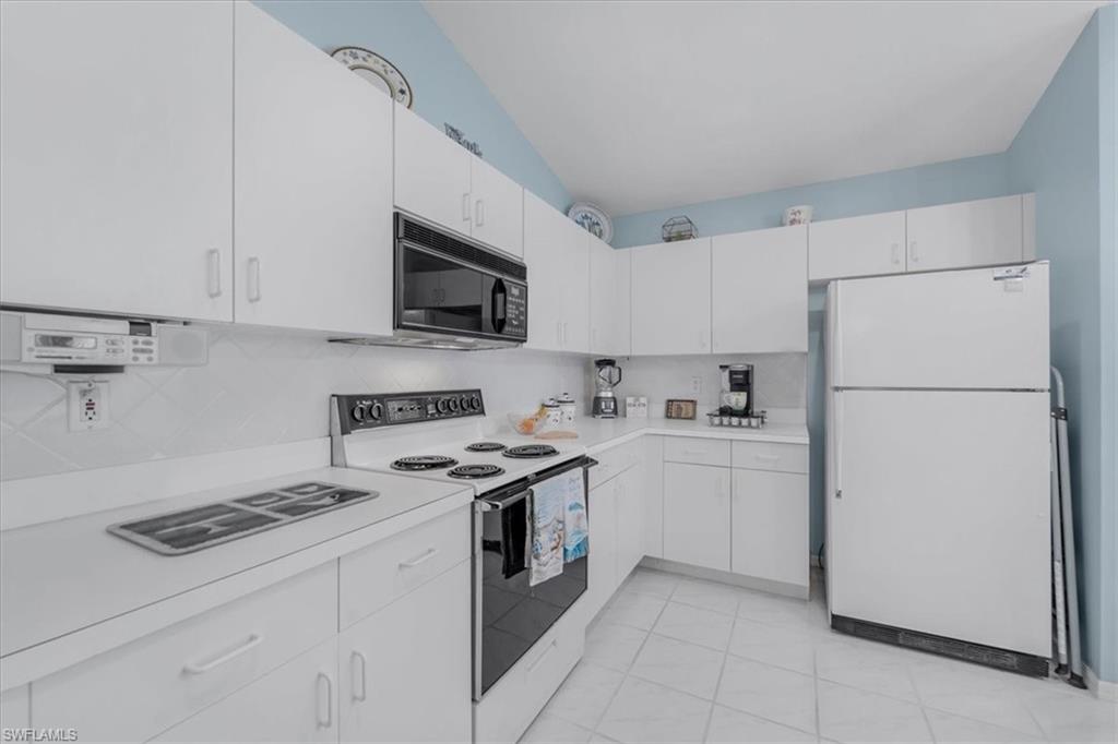 SUMMERLIN TRACE CONDO - Residential