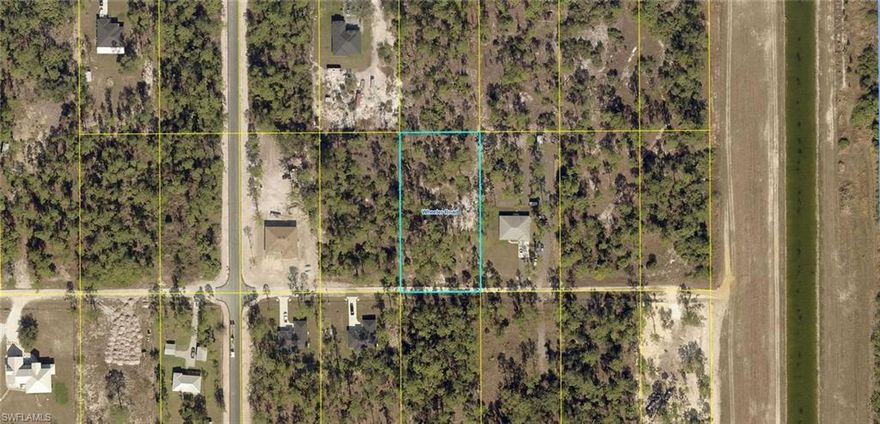 Get back to nature on this beautiful 1.25 acre parcel located in Lehigh Properties. Located only a couple minutes to the Hendry/Lee County line this parcel is perfect for those wanting to get way from the traffic, lights and sounds of city living and enjoy a cleaner and more tranquil lifestyle. Electric lines run past the property, no issues with pulling in electric. This parcel will require a well and septic for your home. Take a Ride, Take a Look. Be delighted today!
(More pictures will be uploaded in the next few days.)