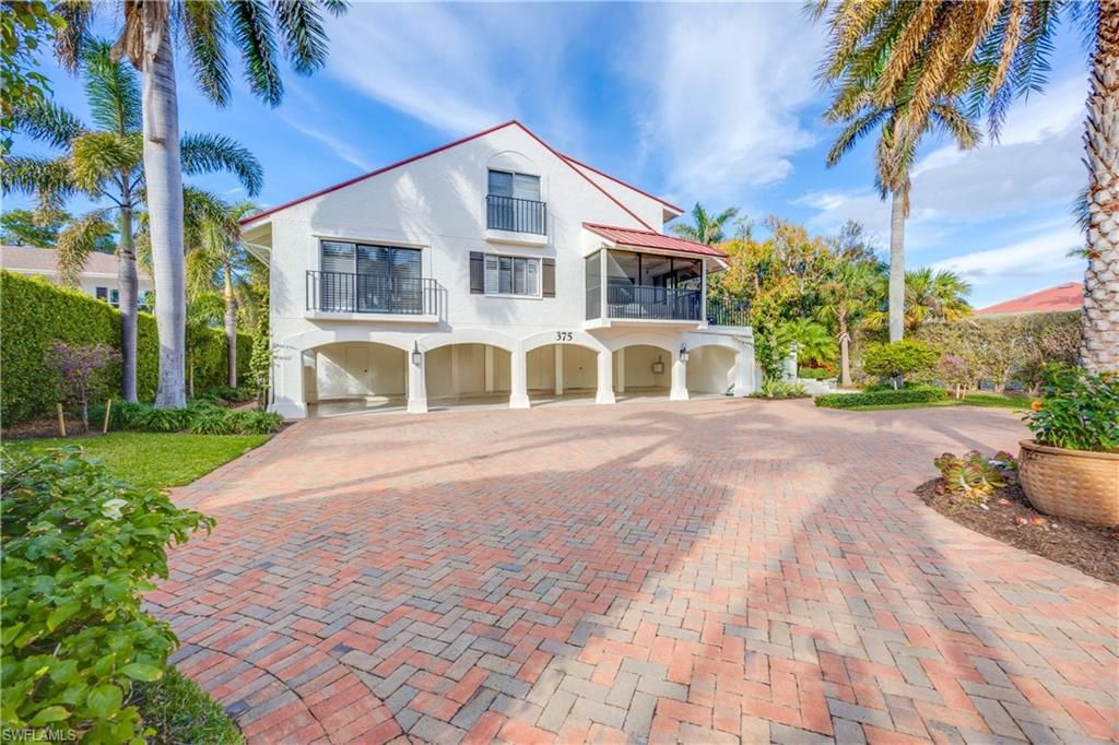 Photo of 375 8th AVE S #D, NAPLES, FL 34102 (MLS # 226011746)