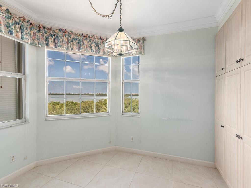 VINTAGE BAY - Residential