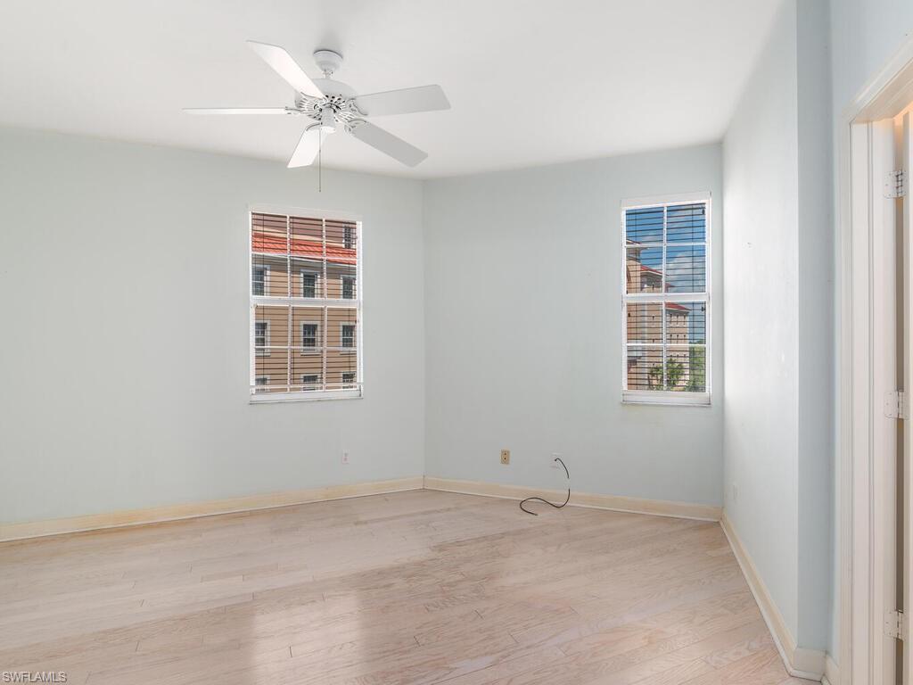 VINTAGE BAY - Residential