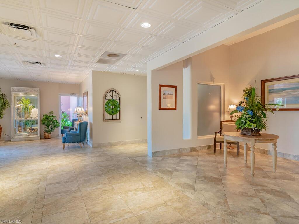 VINTAGE BAY - Residential