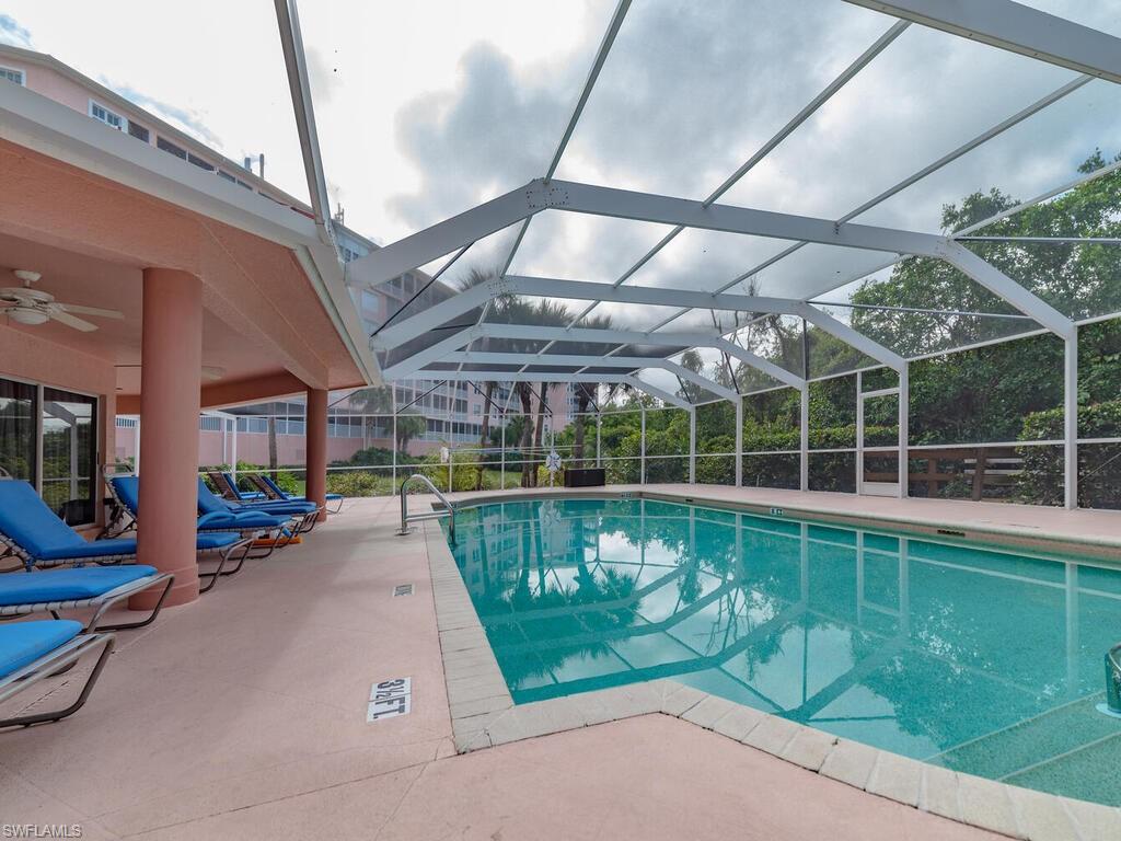 VINTAGE BAY - Residential