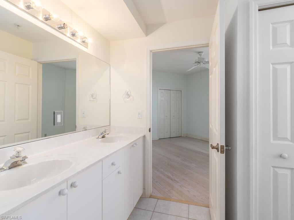 VINTAGE BAY - Residential