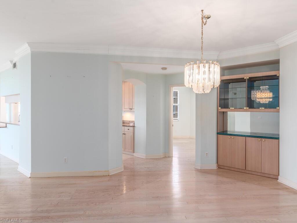 VINTAGE BAY - Residential