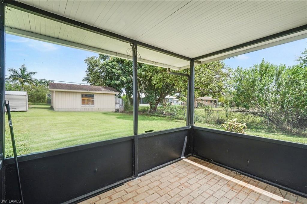 PARADISE SHORES - Residential