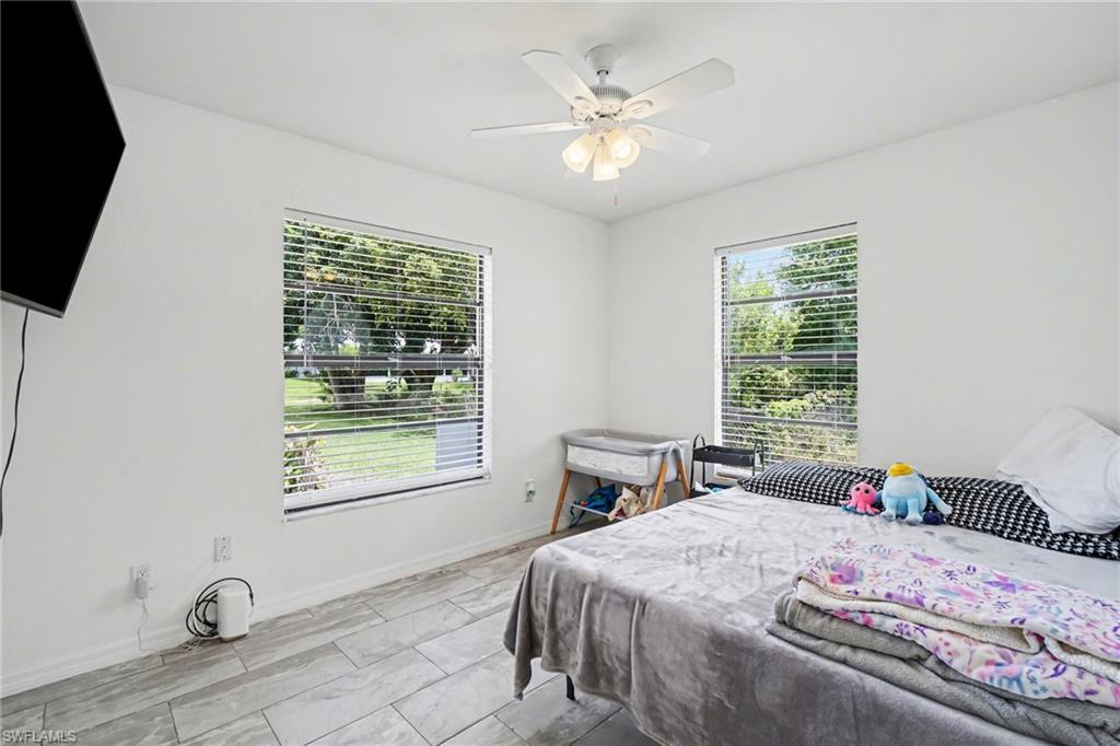 PARADISE SHORES - Residential