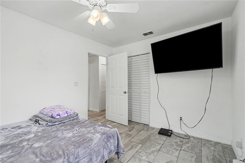 PARADISE SHORES - Residential