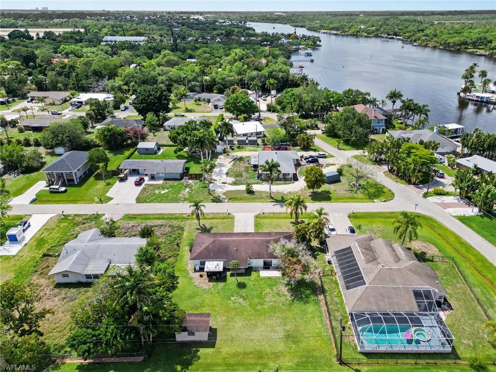 PARADISE SHORES - Residential