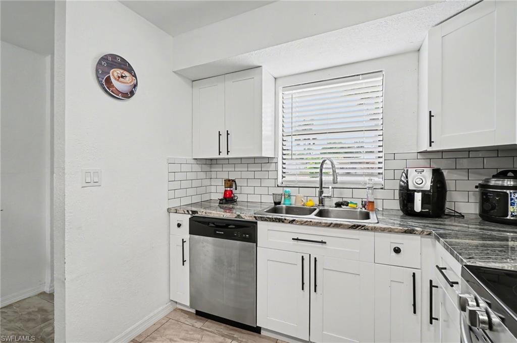 PARADISE SHORES - Residential