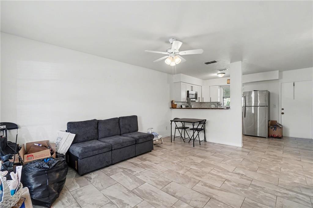 PARADISE SHORES - Residential