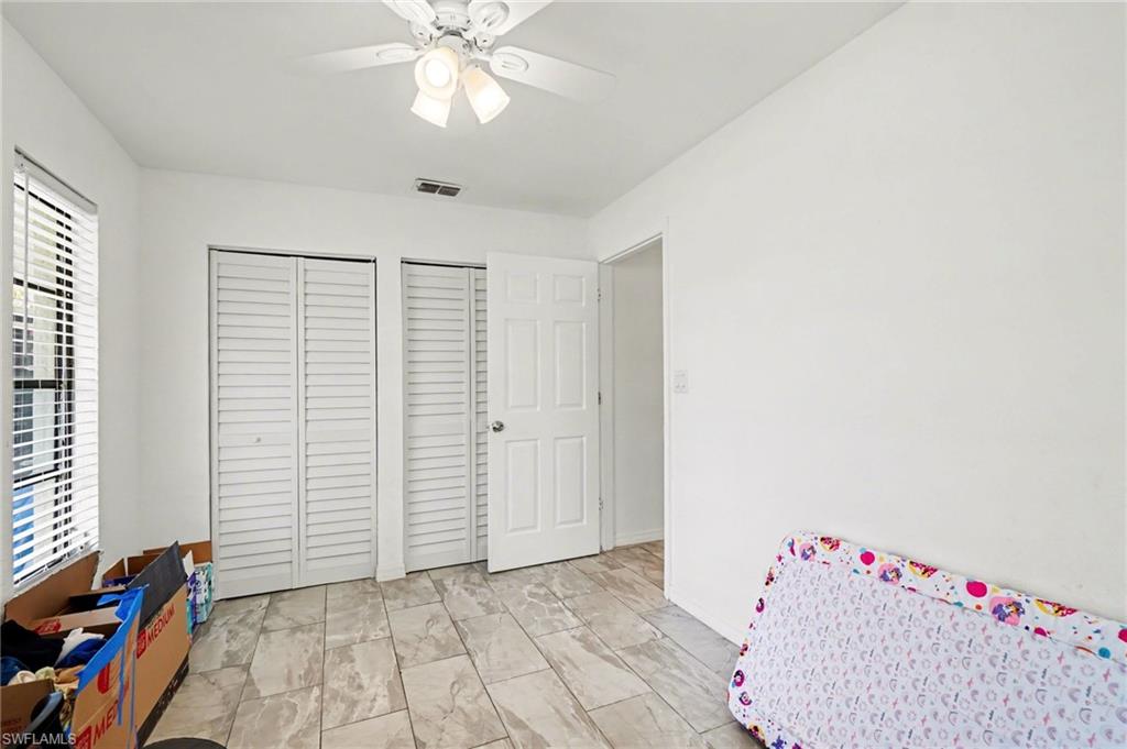 PARADISE SHORES - Residential