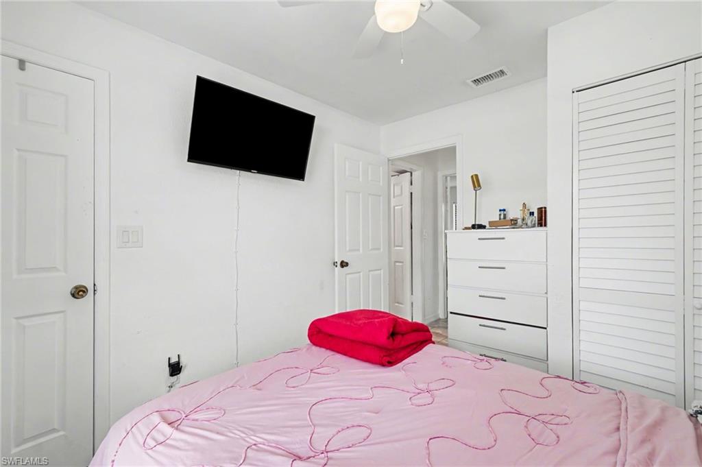 PARADISE SHORES - Residential