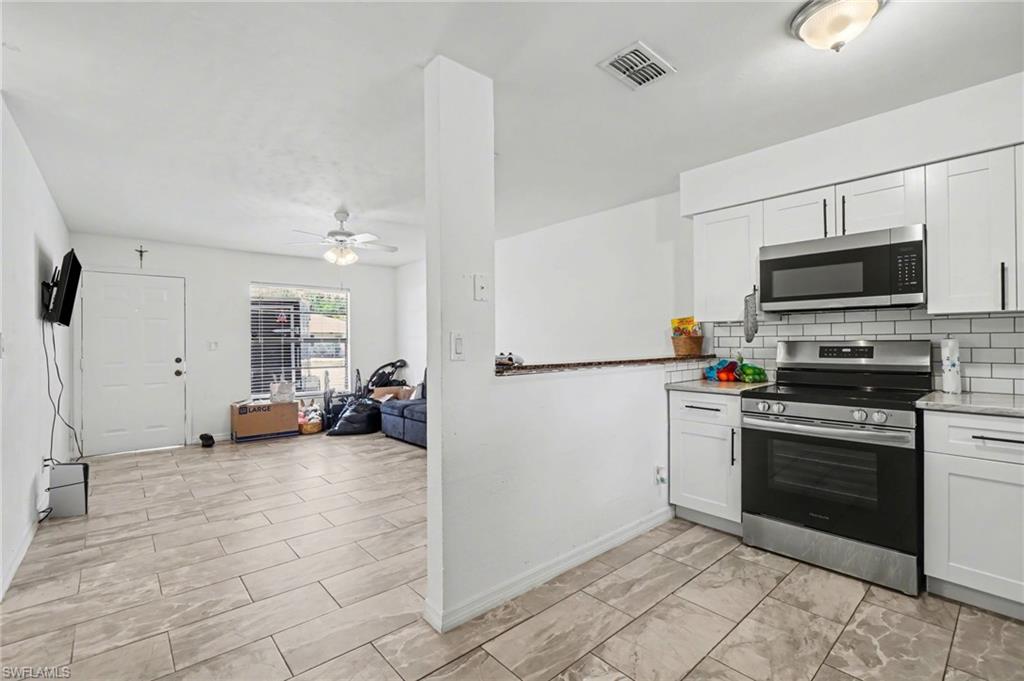 PARADISE SHORES - Residential