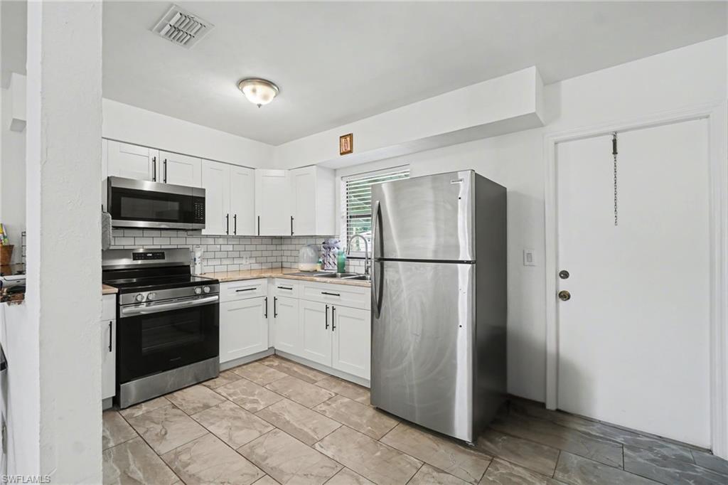 PARADISE SHORES - Residential