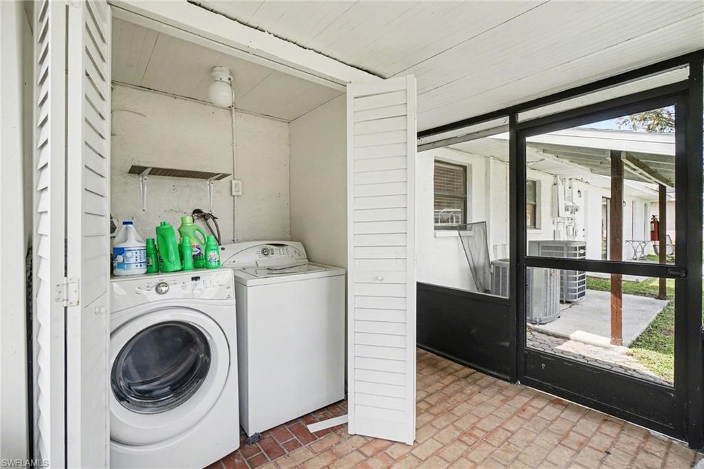 PARADISE SHORES - Residential