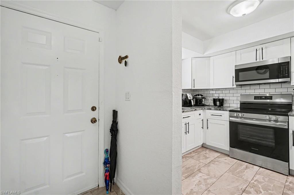 PARADISE SHORES - Residential