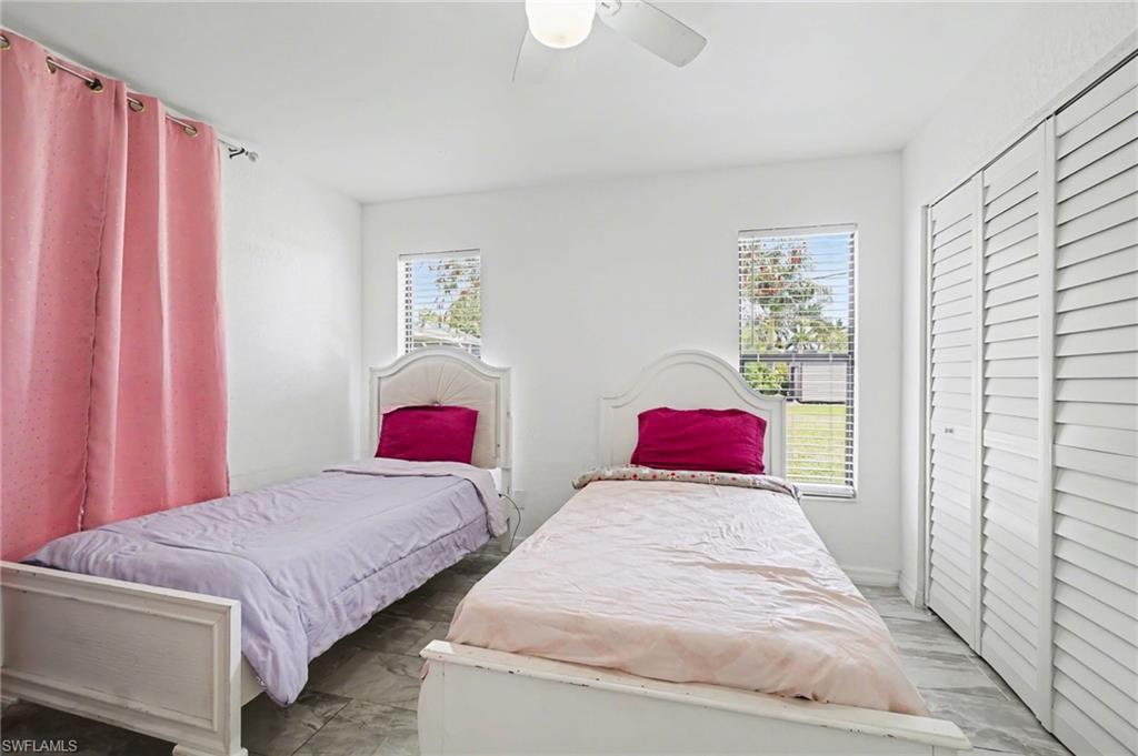 PARADISE SHORES - Residential