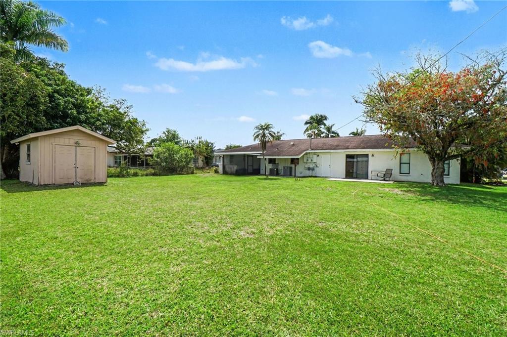 PARADISE SHORES - Residential