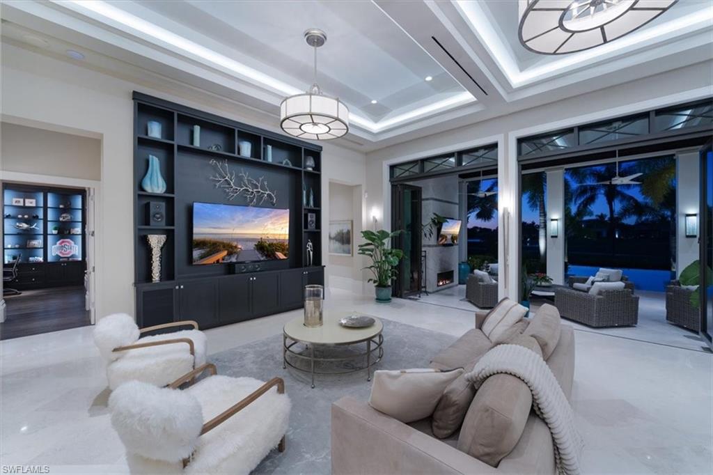 QUAIL WEST - Residential