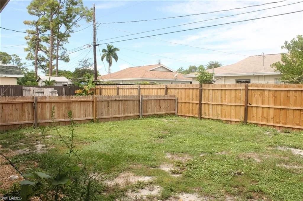 PINE VIEW VILLAS - Residential Lease