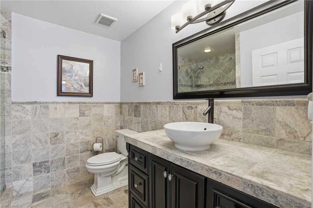 FLAMINGO LAKES - Residential