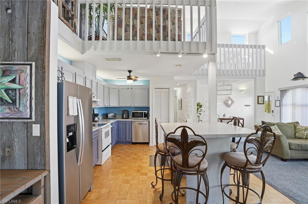 FLAMINGO LAKES - Residential