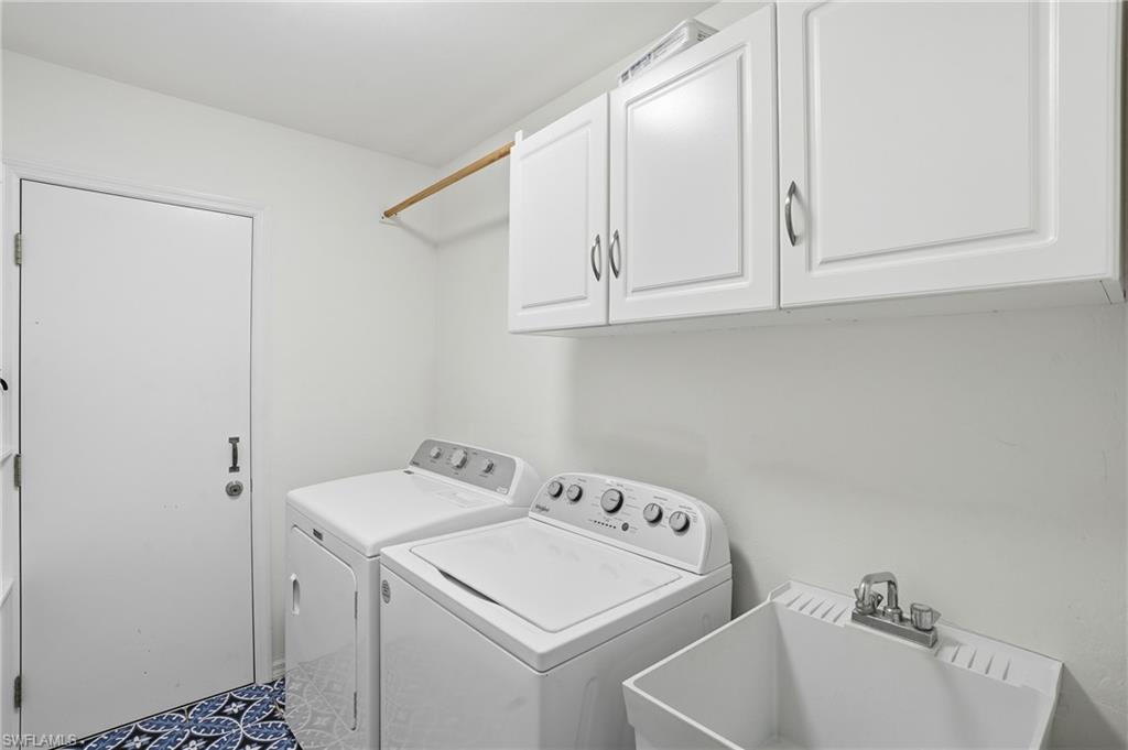 FLAMINGO LAKES - Residential