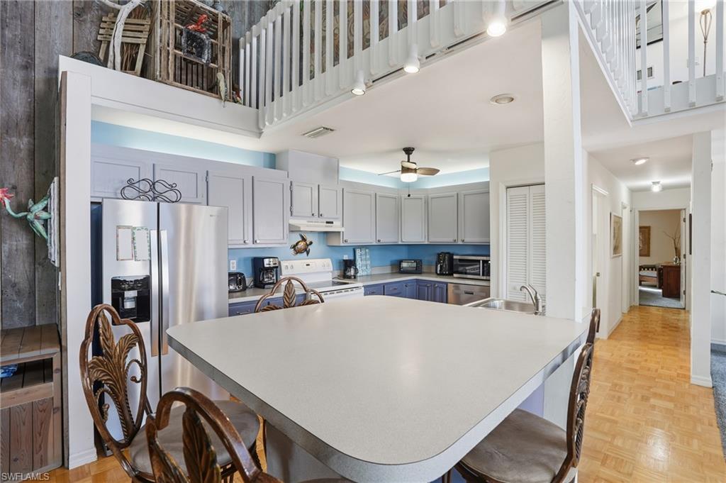 FLAMINGO LAKES - Residential