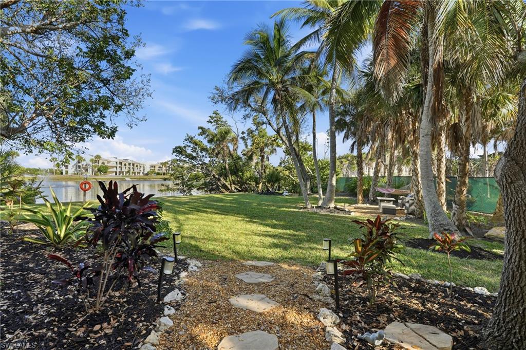 FLAMINGO LAKES - Residential