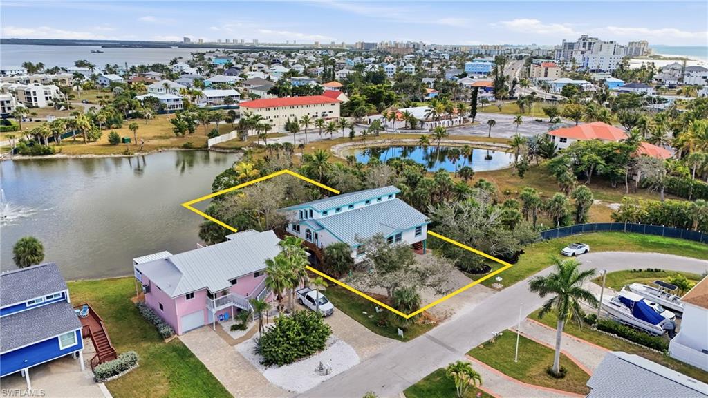 FLAMINGO LAKES - Residential