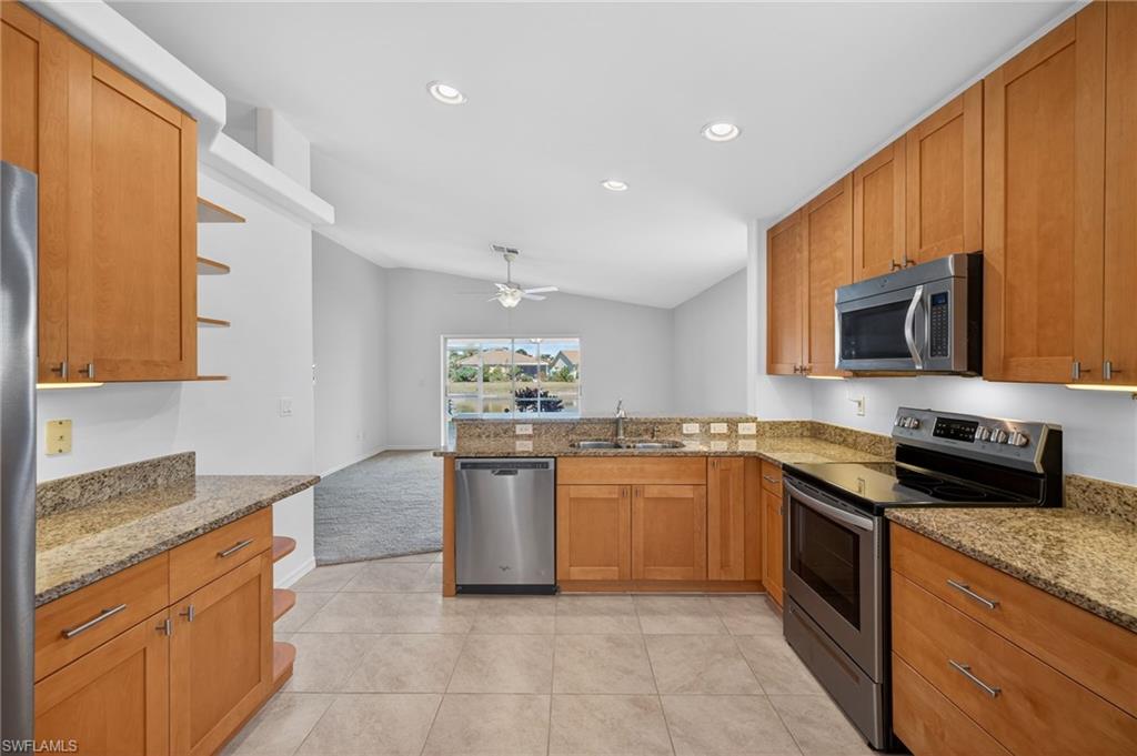 COLONY POINTE - Residential