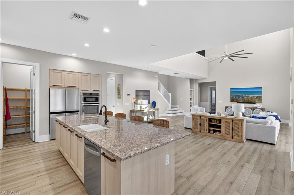 SPARROW CAY - Residential Lease