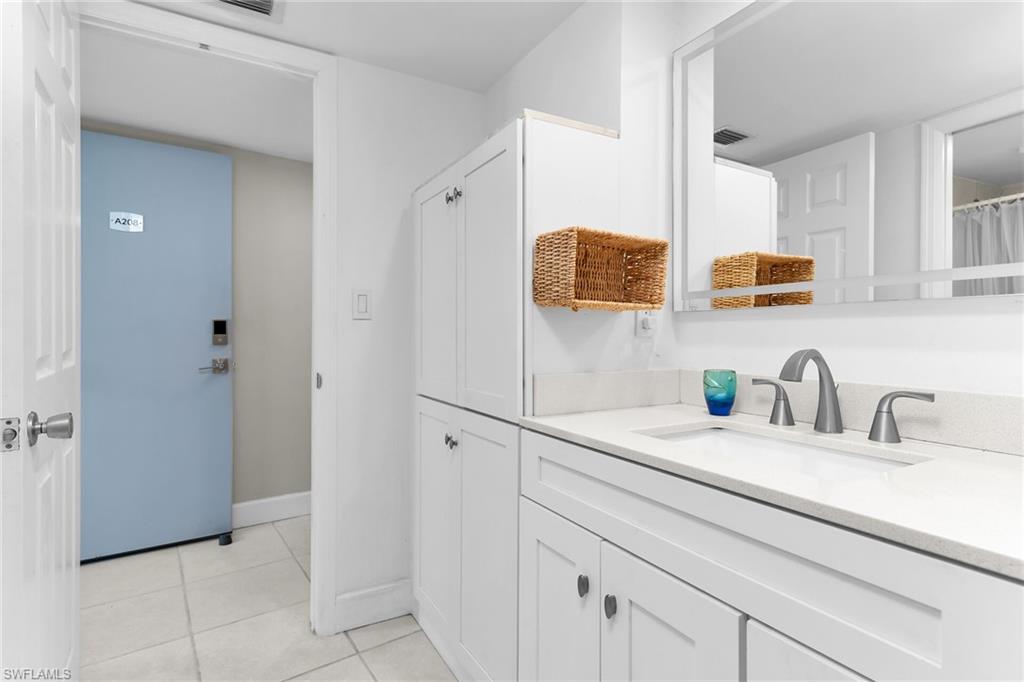 RIVERSIDE CLUB - Residential