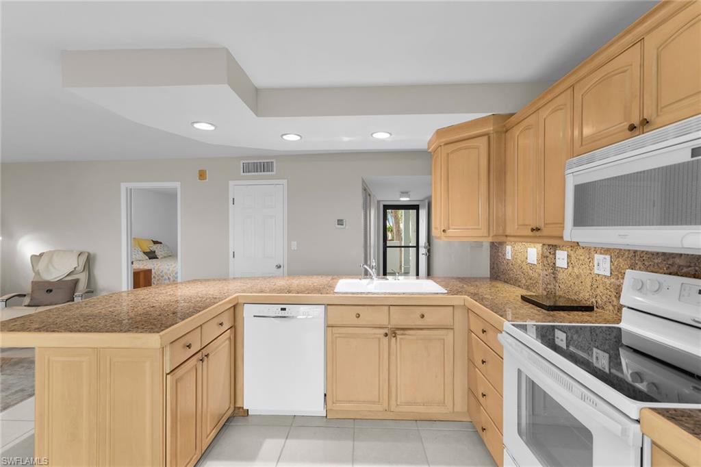 RIVERSIDE CLUB - Residential