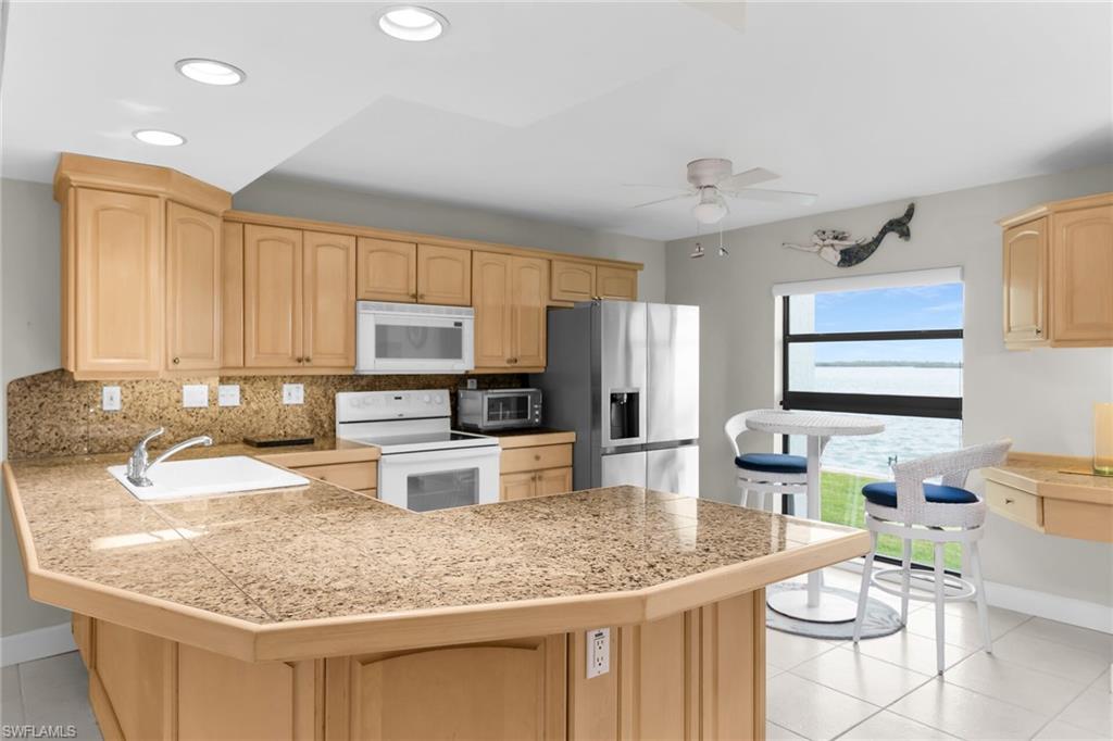 RIVERSIDE CLUB - Residential