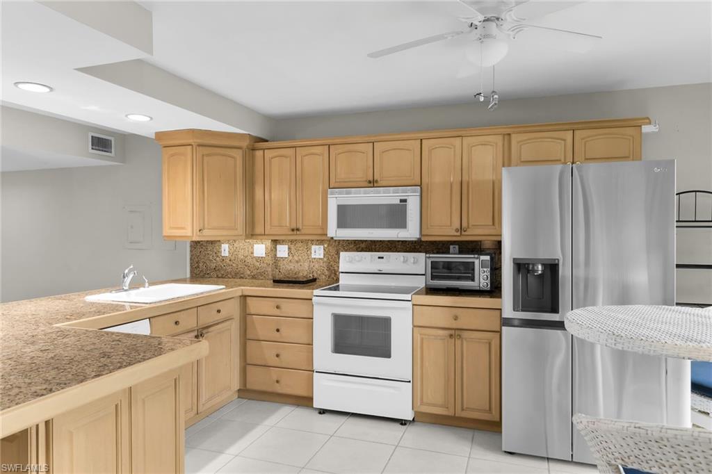 RIVERSIDE CLUB - Residential