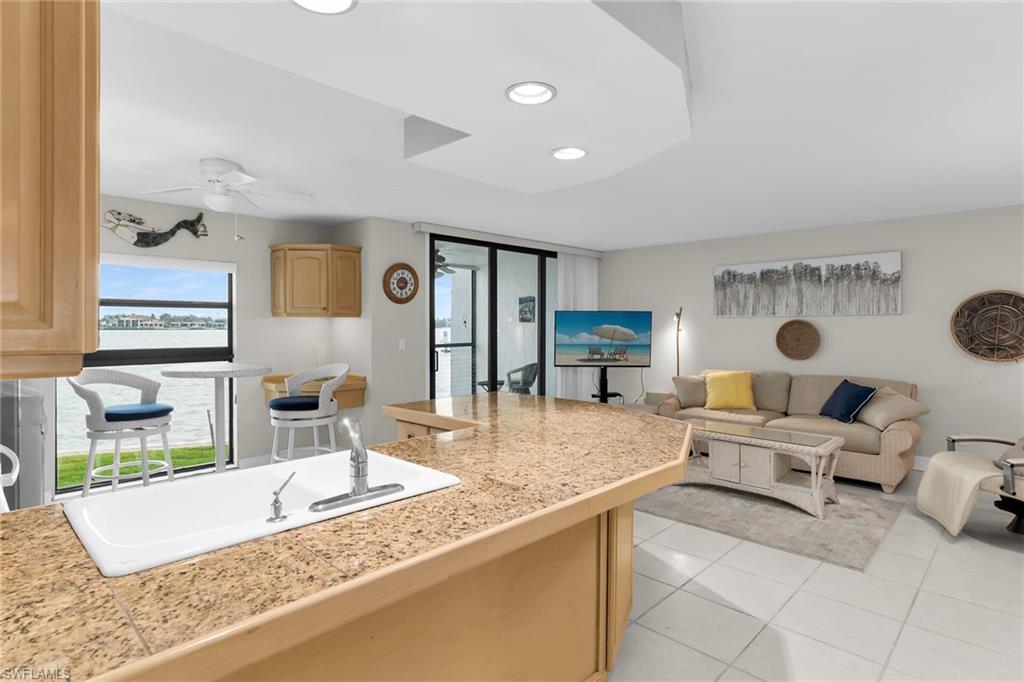 RIVERSIDE CLUB - Residential