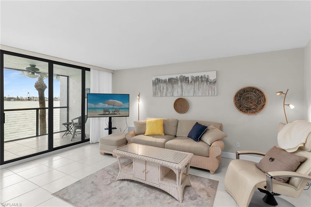 RIVERSIDE CLUB - Residential